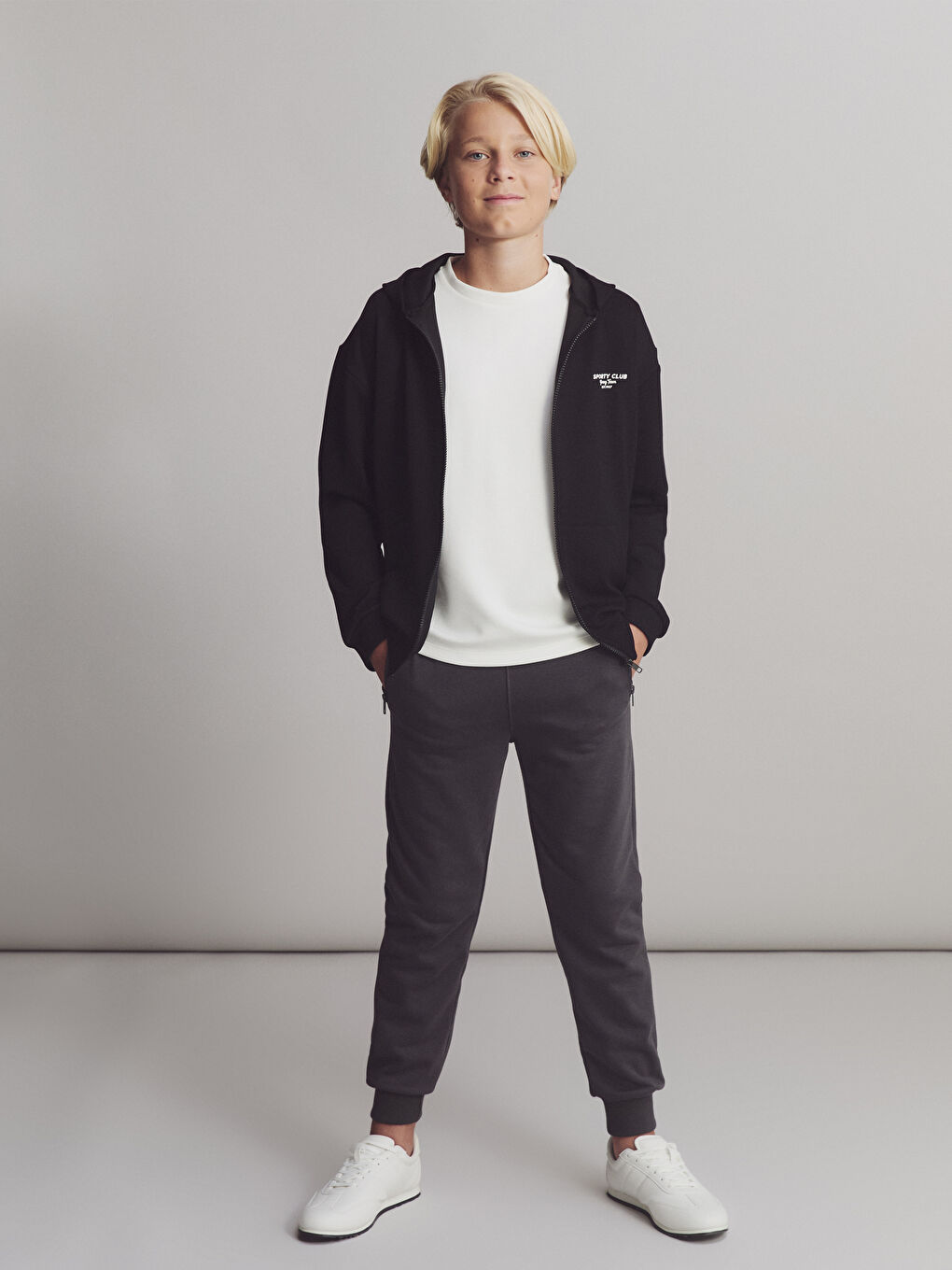 پانتۆڵی ئارەقە کەمەر لاستیک بۆ کوڕان