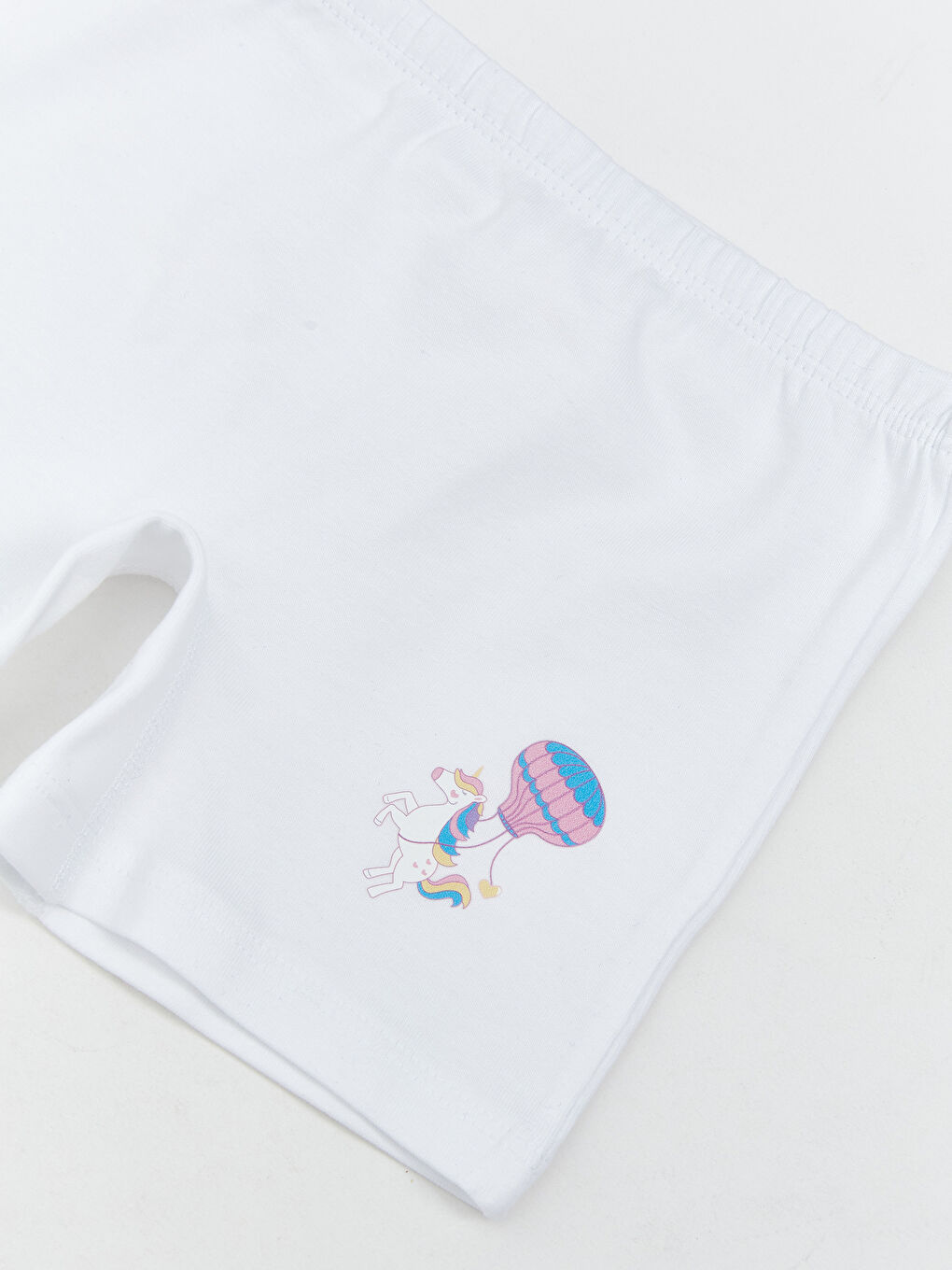 Beyaz Baskılı Beli Lastikli Kız Çocuk Boxer-2