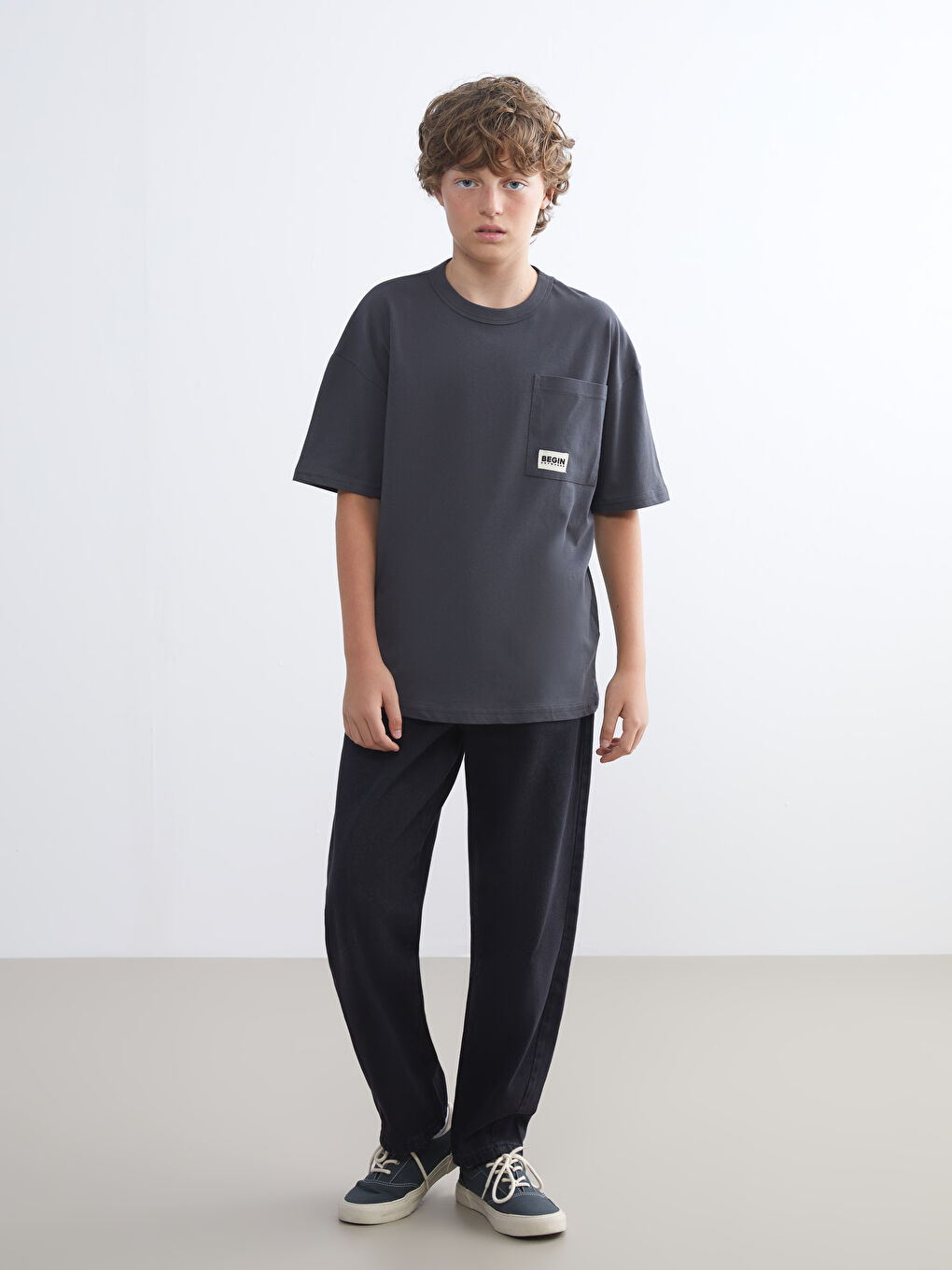 LCW Kids Тениска с кръгло деколте, изчистена, за момчета -W51428Z4-R34