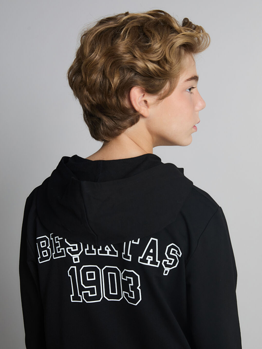 Siyah Kapüşonlu Beşiktaş Baskılı Erkek Çocuk Eşofman Takımı-1