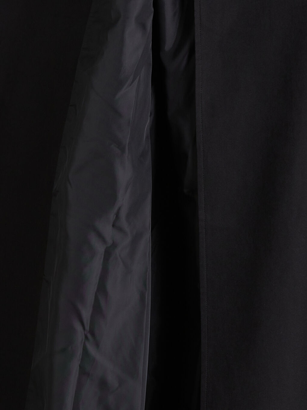LCW Modest معطف واقٍ من المطر أسود امرأة -W51528Z8-CVL