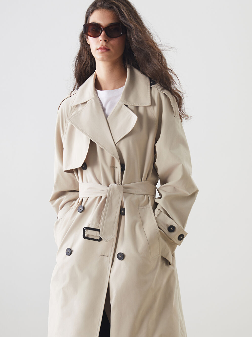 Bej Kruvaze Yaka Oversize Kadın Trençkot-1