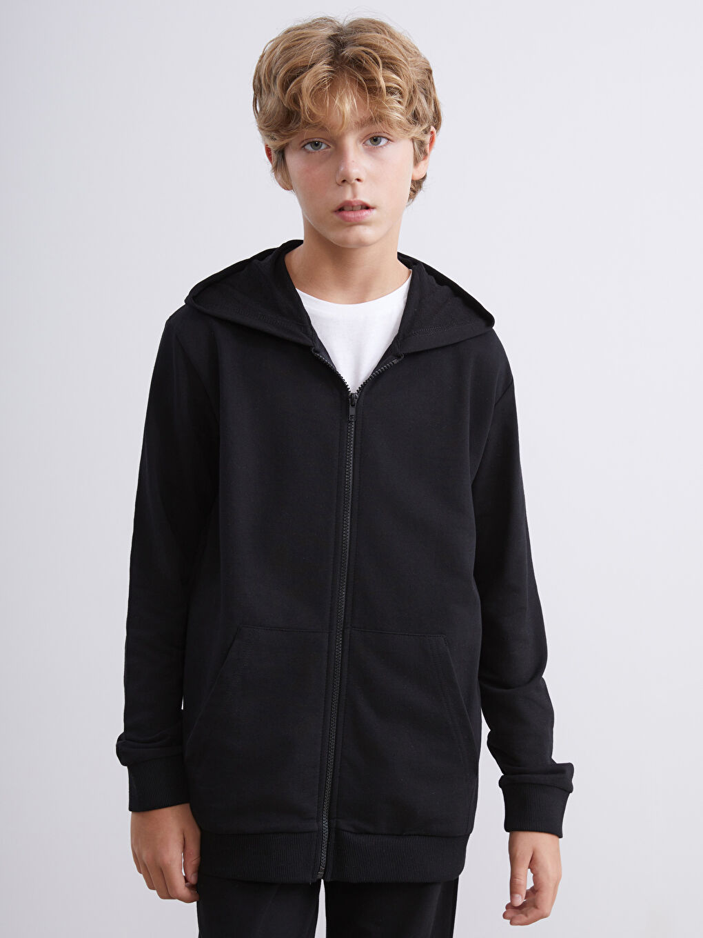 Спортивний костюм для хлопчиків з капюшоном-1