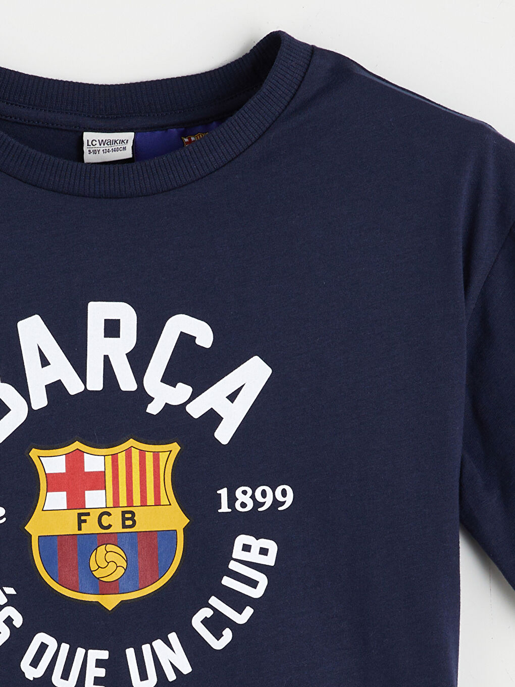 LCW Kids قميص أولاد مطبوع برشلونة بكول مدور -W51571Z4-HRC