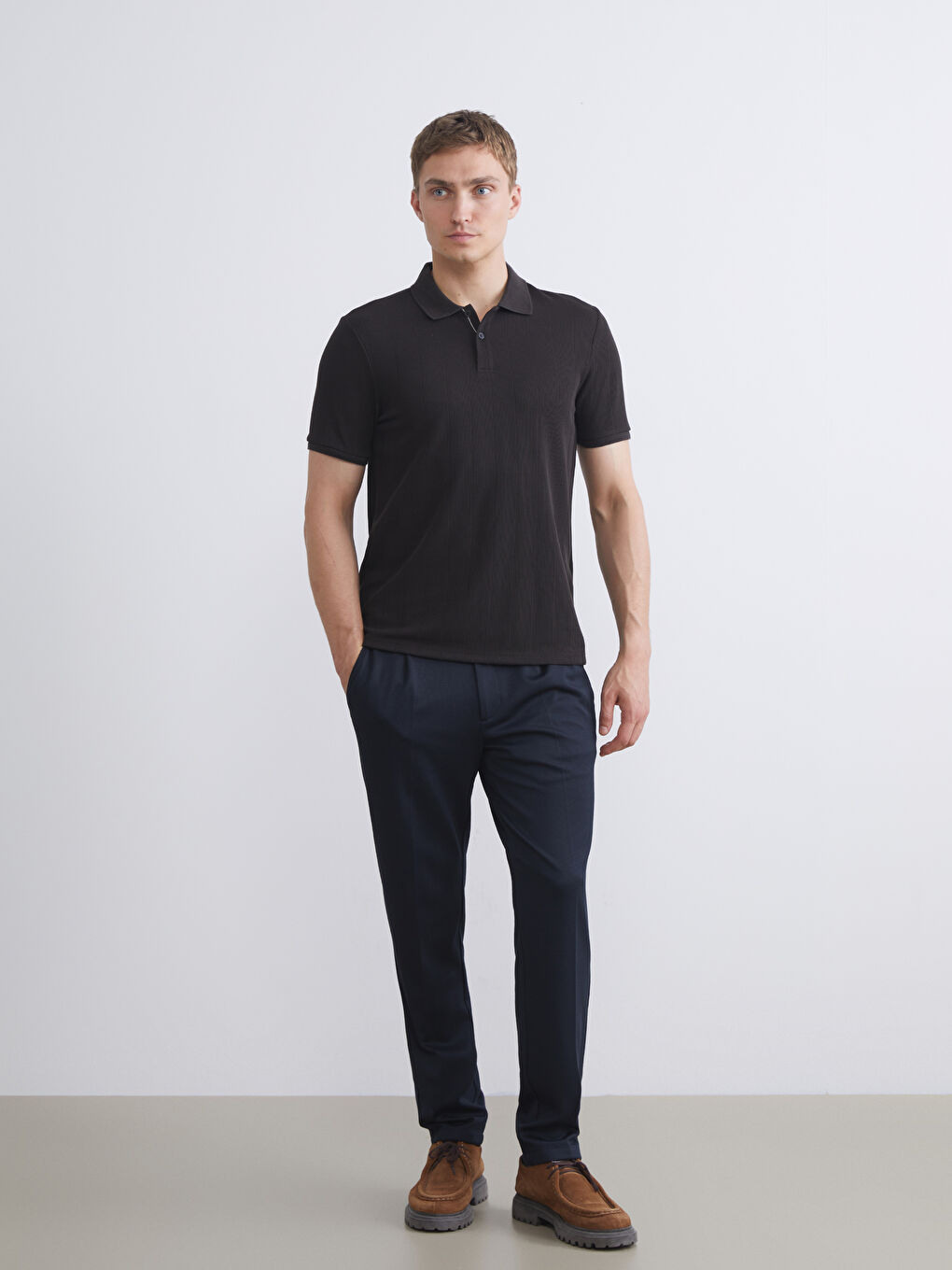 Kahverengi Polo Yaka Çizgili Erkek Tişört-1