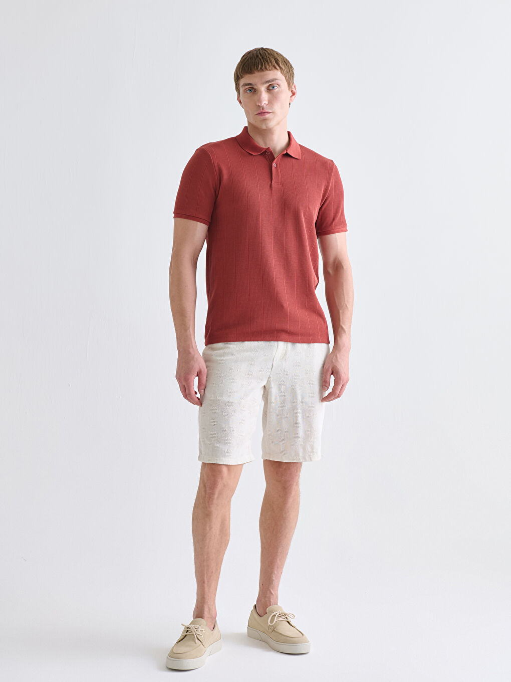 Kahverengi Polo Yaka Çizgili Erkek Tişört-1