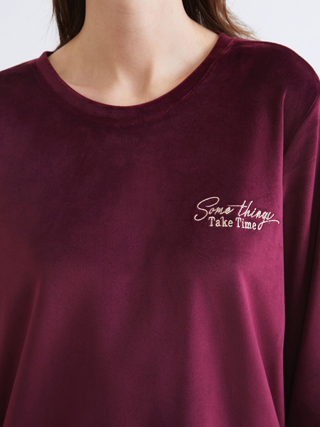 Crew Neck Embroidered Velvet Women's Pyjama Set-2