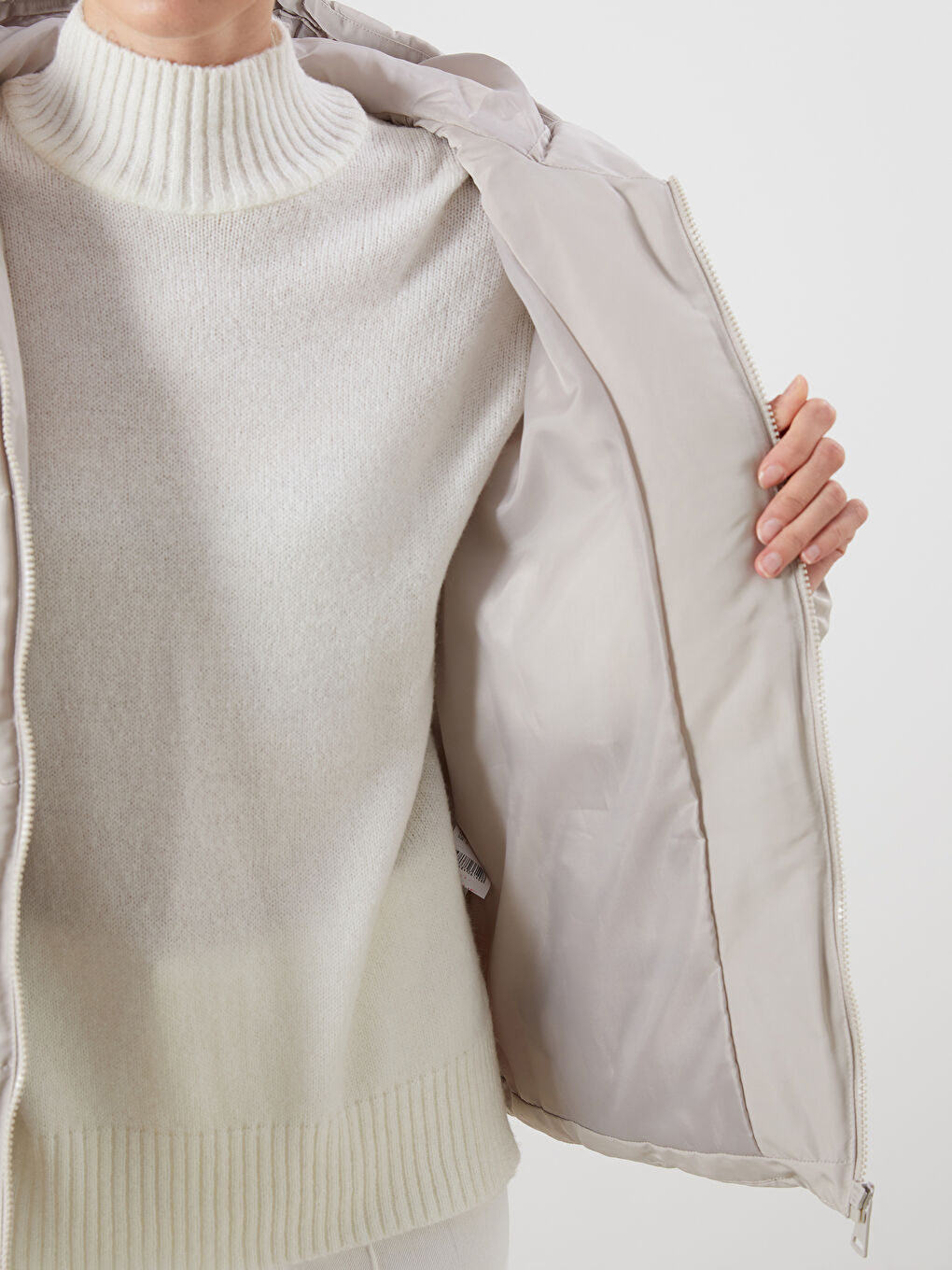 Hooded Women's Puffer Coat-3