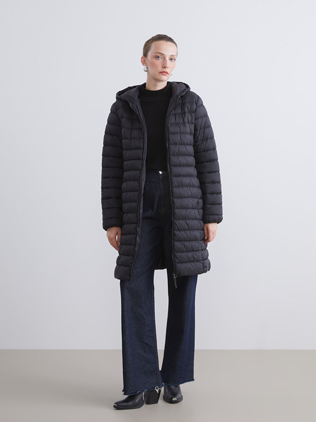 Hooded Women's Puffer Coat-1