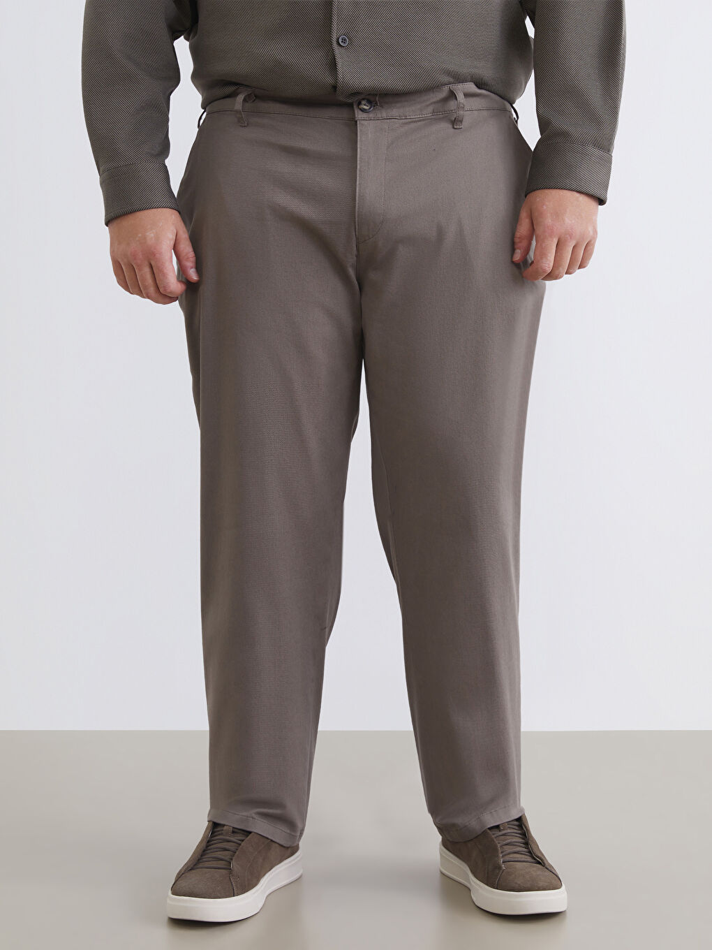 Pantalon Chino en Gabardine Ajustement Standard pour Hommes-5