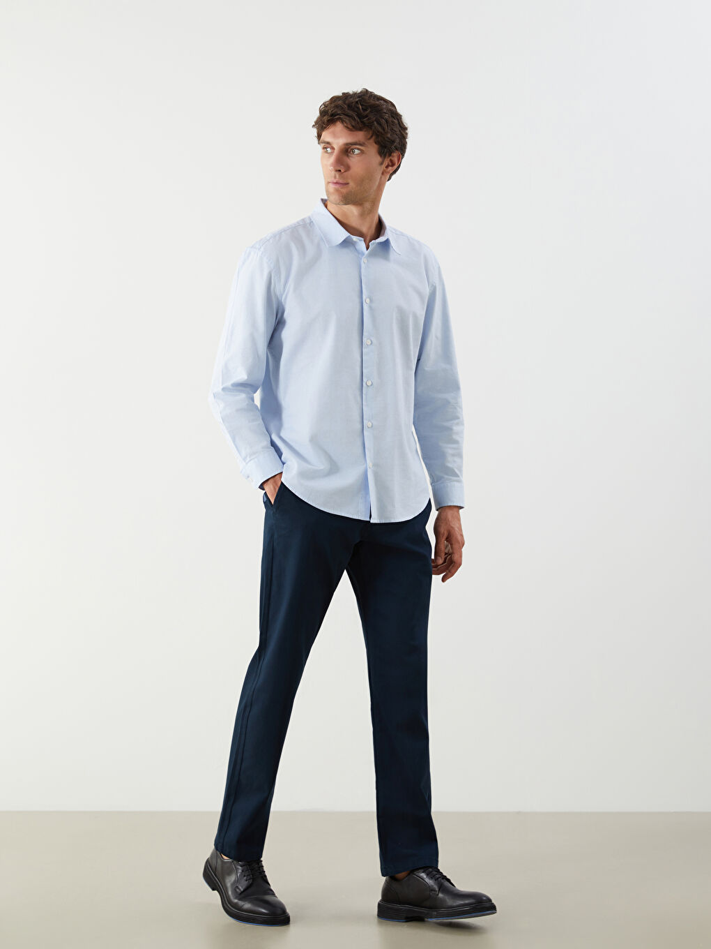 LCWAIKIKI Classic Standard Fit Gabardine Men's Chino Trousers -W51787Z8-KN7