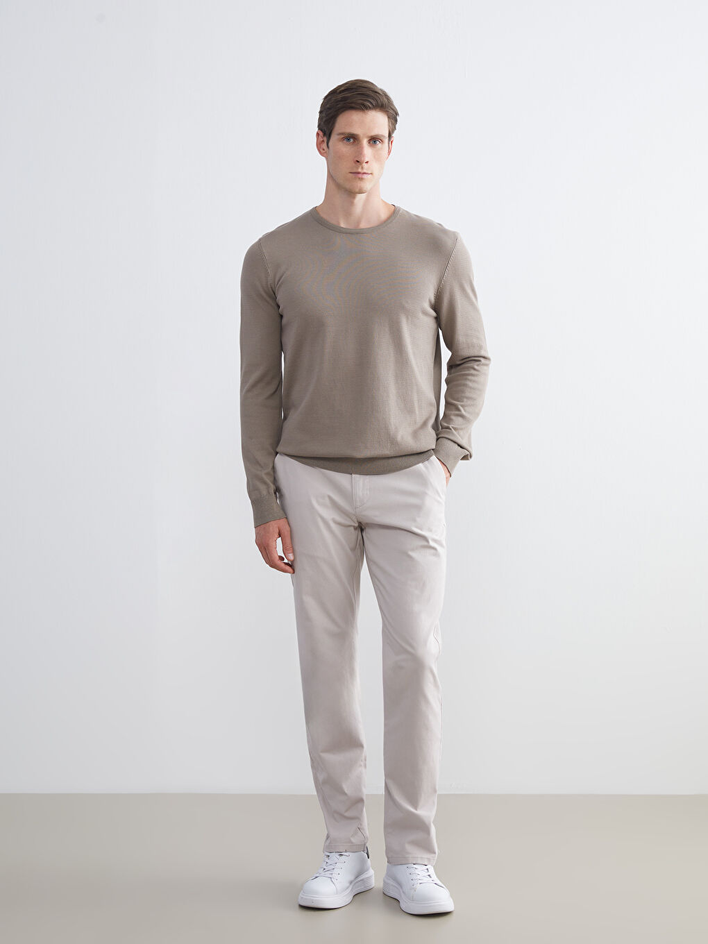 LCWAIKIKI Classic Standard Fit Gabardine Men's Chino Trousers -W51787Z8-QYF