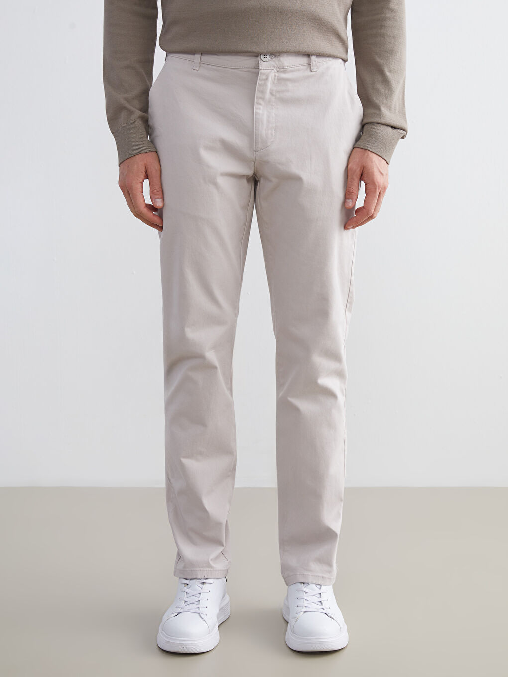 LCWAIKIKI Classic Standard Fit Gabardine Men's Chino Trousers -W51787Z8-QYF