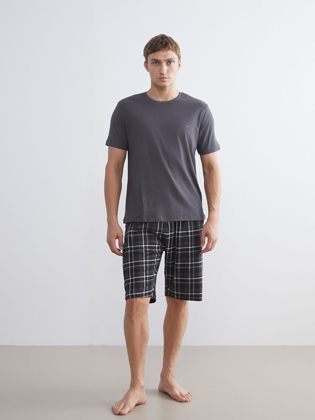 LC WAIKIKI Regular Fit Men's Short Pyjama Set -W51814Z8-HJU