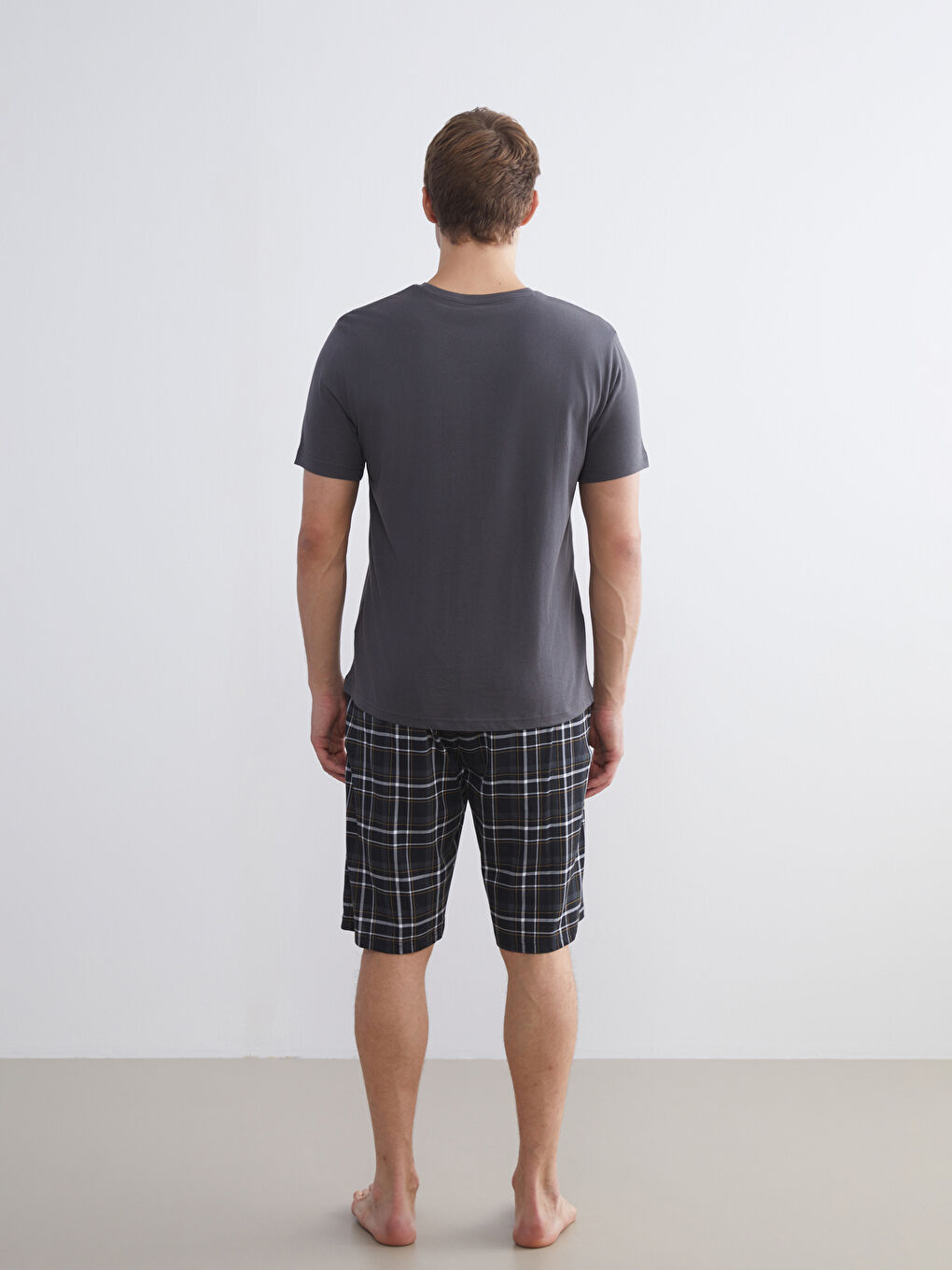 LC WAIKIKI Regular Fit Men's Short Pyjama Set -W51814Z8-HJU