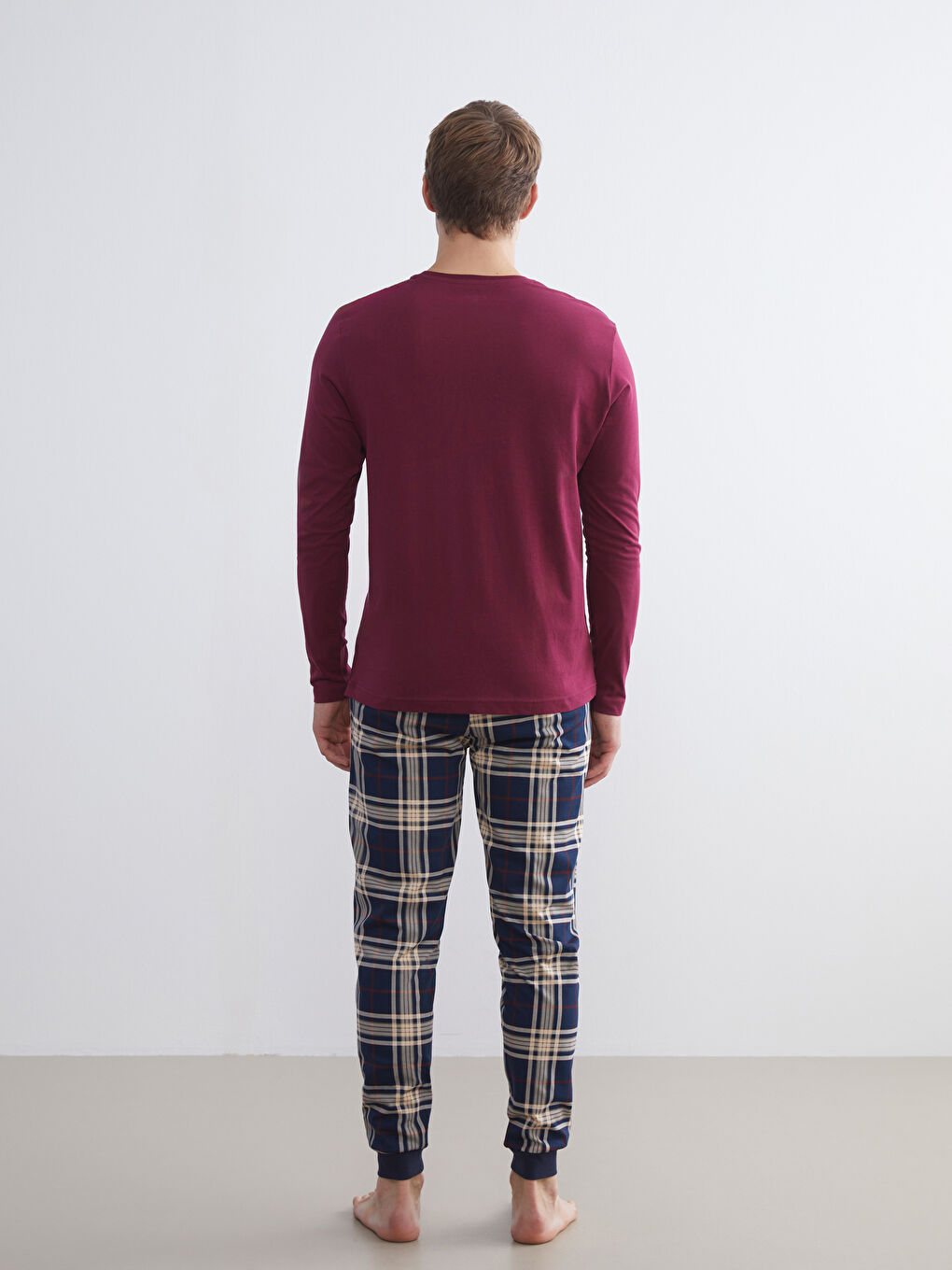 LC WAIKIKI Regular Fit Men's Pyjama Set -W51837Z8-KW8