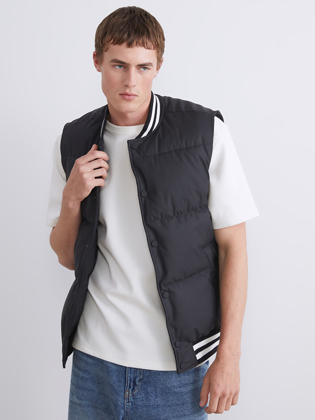 Siyah Standart Kalıp Kolej Yaka Erkek Şişme Yelek