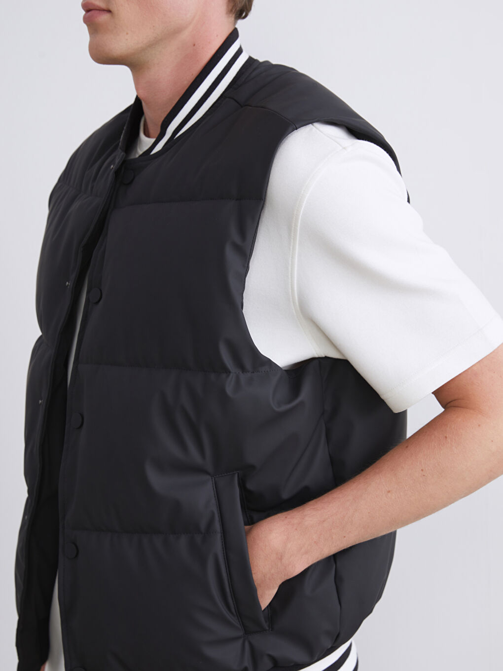 Siyah Standart Kalıp Kolej Yaka Erkek Şişme Yelek-2