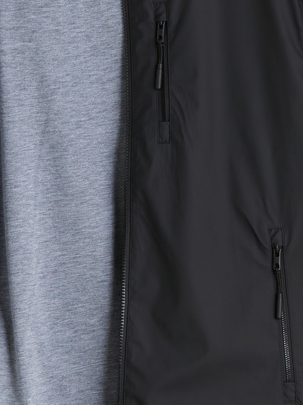 Siyah Standart Kalıp Kapüşonlu Erkek İnce Mont-13