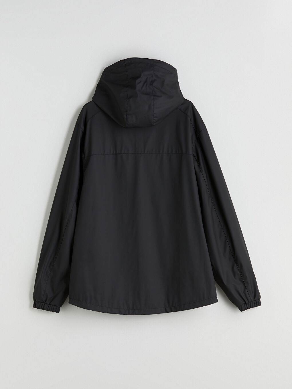 Siyah Standart Kalıp Kapüşonlu Erkek İnce Mont-15