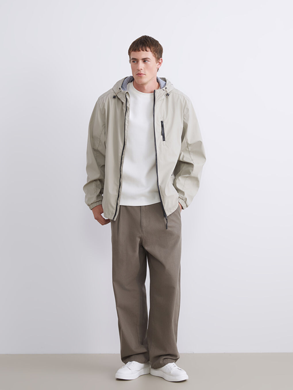 Bej Standart Kalıp Kapüşonlu Erkek İnce Mont-2