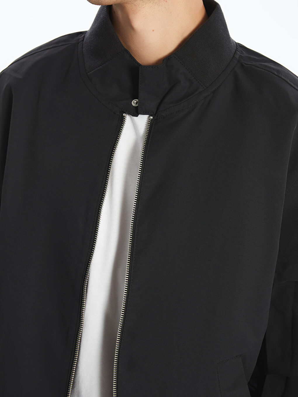 Siyah Standart Kalıp Dik Yaka Erkek Mont-2