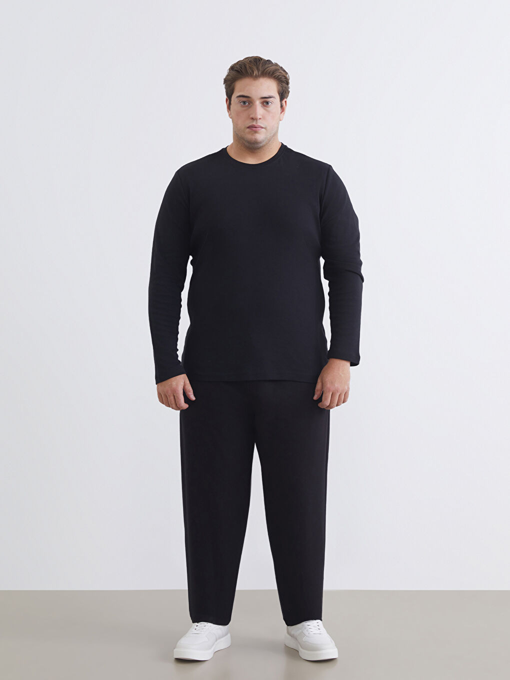 Siyah Standart Kalıp Erkek Eşofman Altı-1