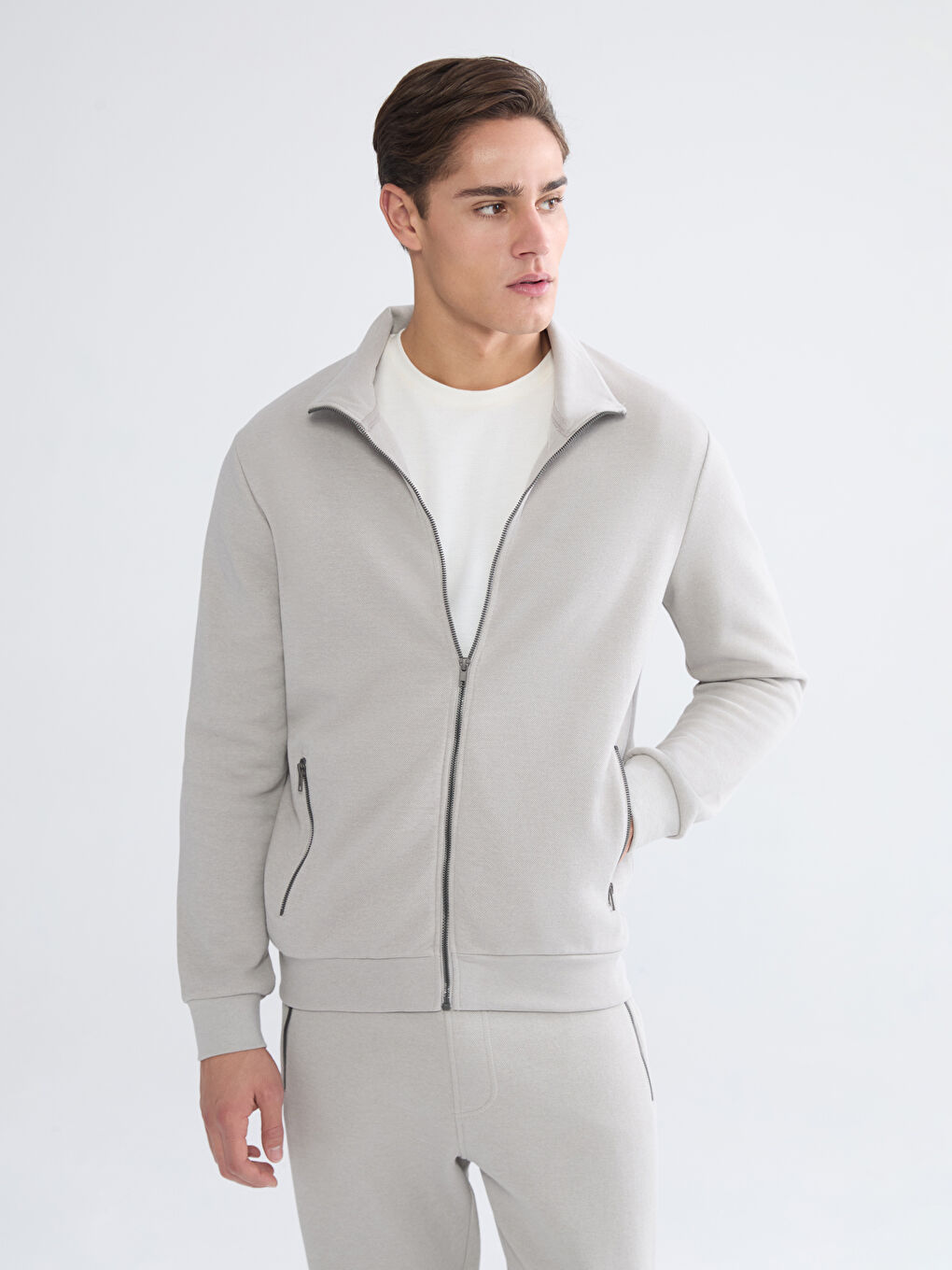 Gri Dik Yaka Uzun Kollu Erkek Fermuarlı Sweatshirt