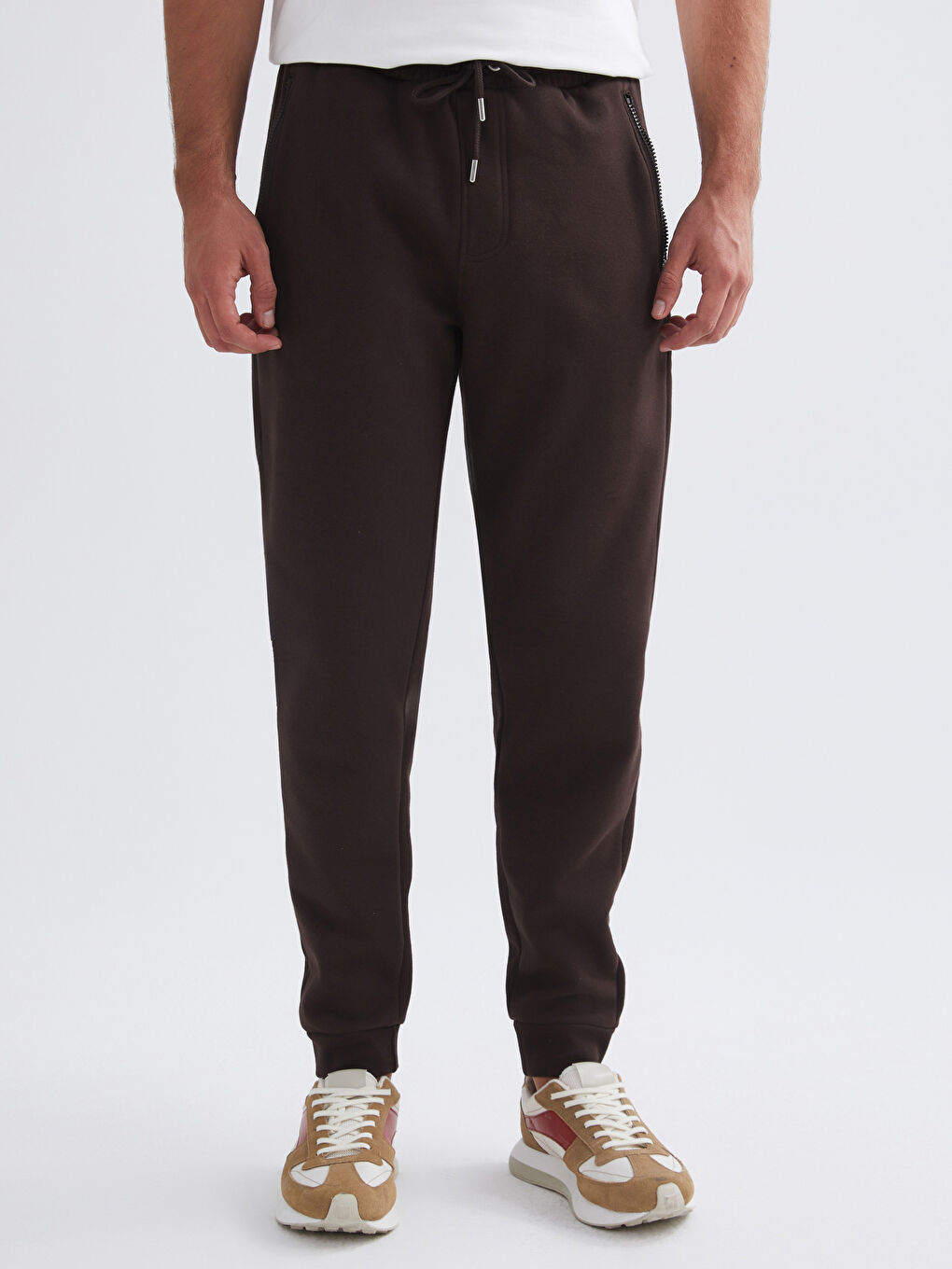 Man BROWN Jogger Sweatpants-3