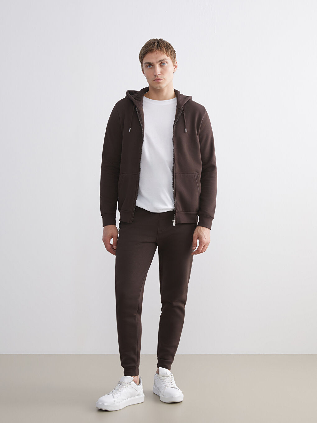 Man BROWN Jogger Sweatpants-1