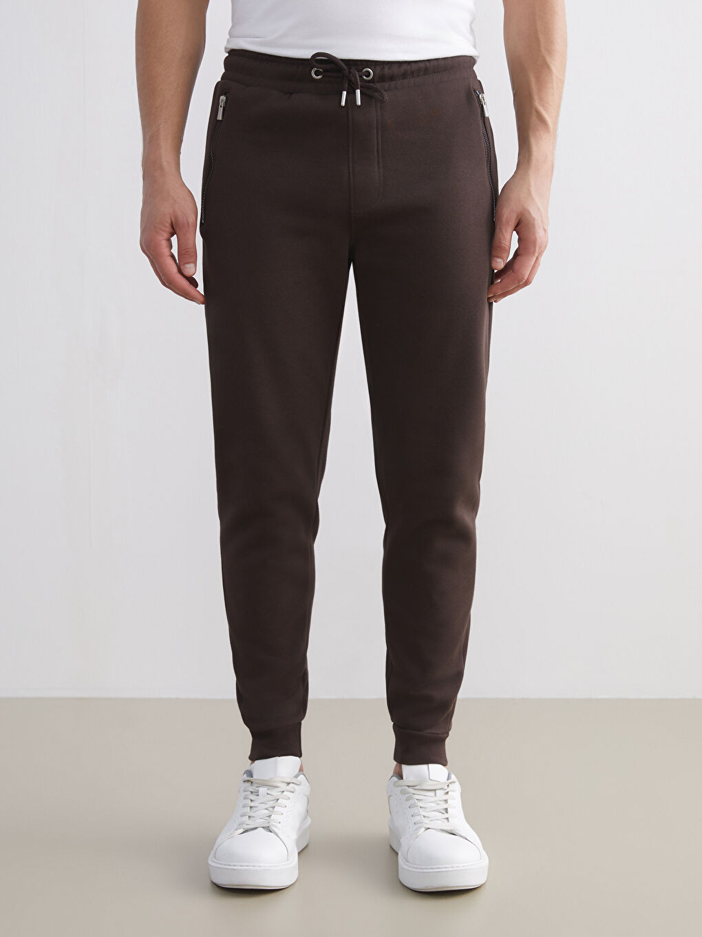 Man BROWN Jogger Sweatpants-2