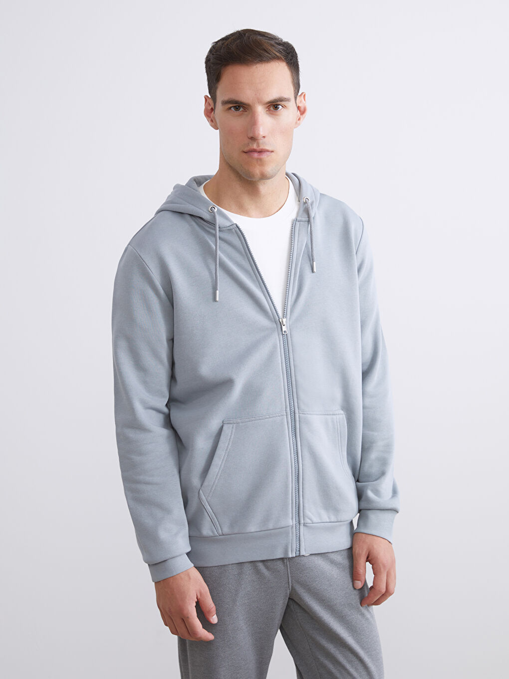 Gri Kapüşonlu Uzun Kollu Erkek Fermuarlı Sweatshirt