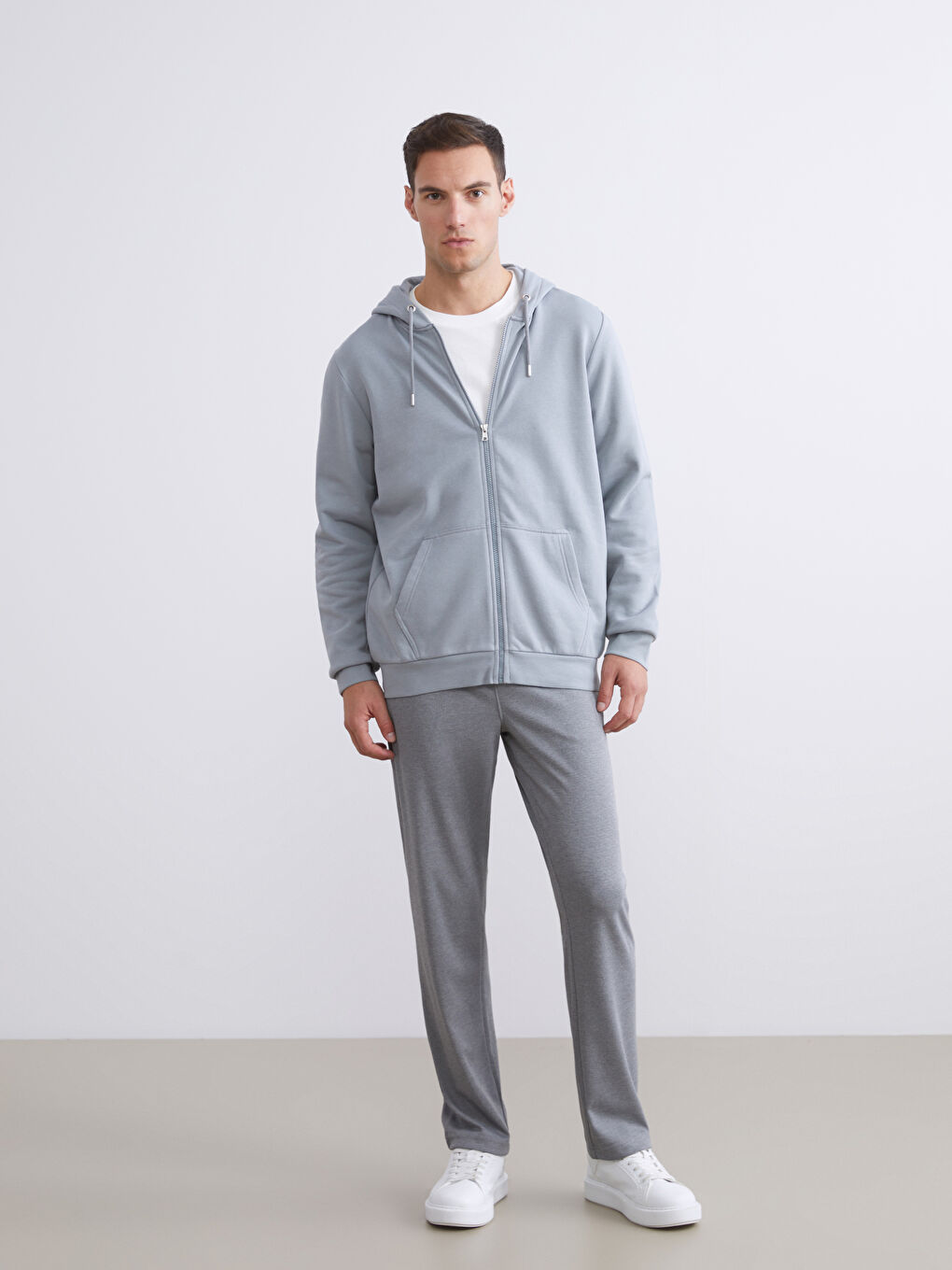 Gri Kapüşonlu Uzun Kollu Erkek Fermuarlı Sweatshirt-1