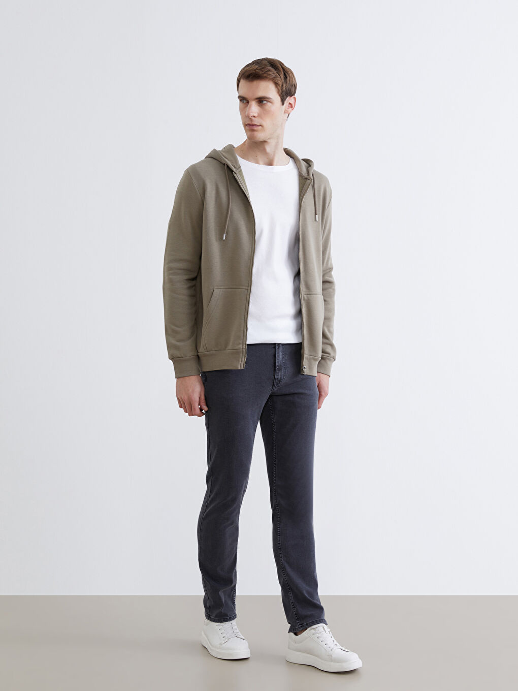 Kahverengi Kapüşonlu Uzun Kollu Erkek Fermuarlı Sweatshirt-1