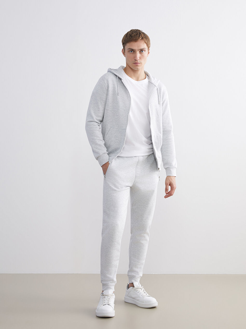 Hooded Long Sleeve Men's Zip-Up Sweatshirt-3