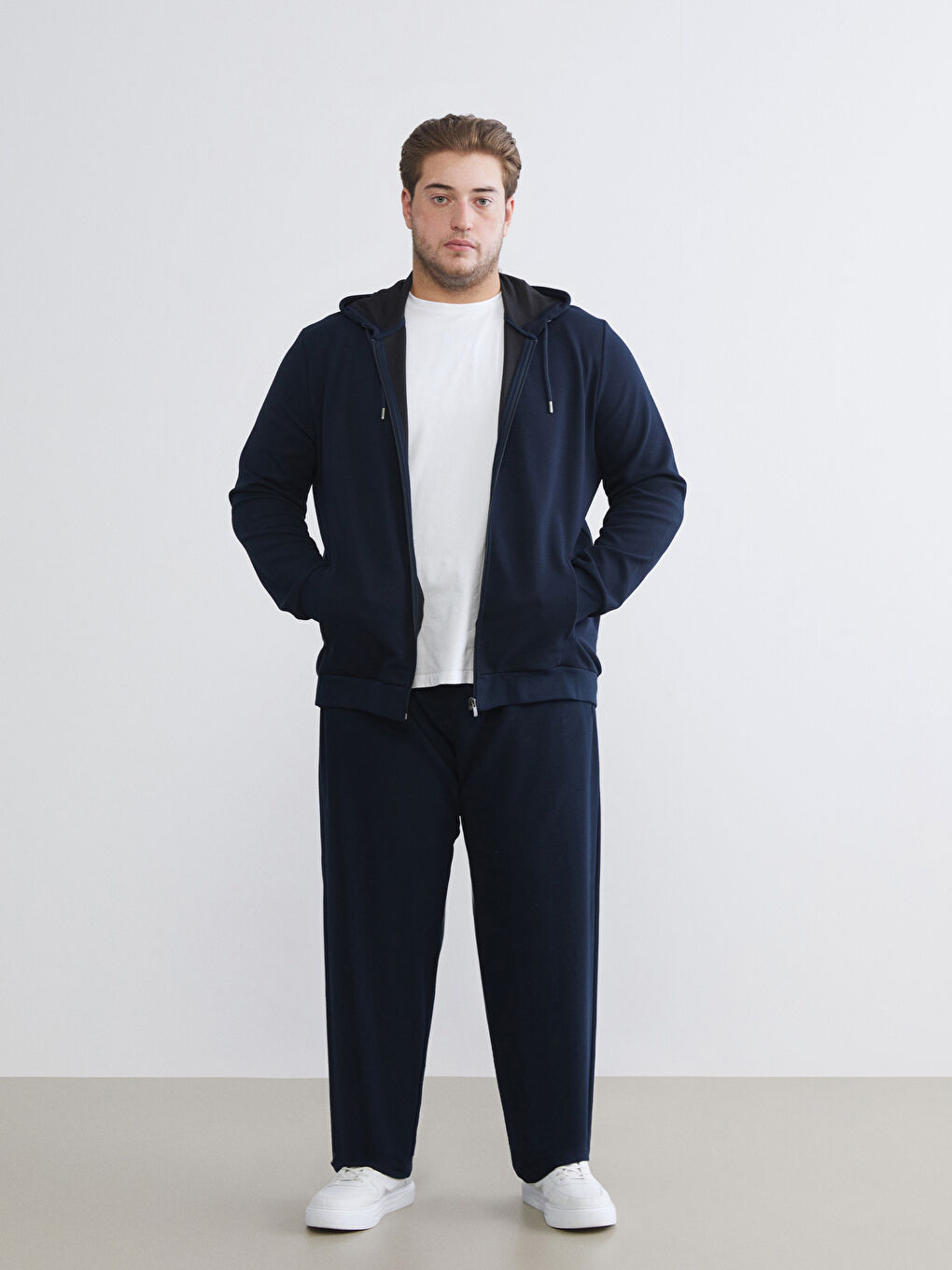 Man NAVY Sweatpants-2