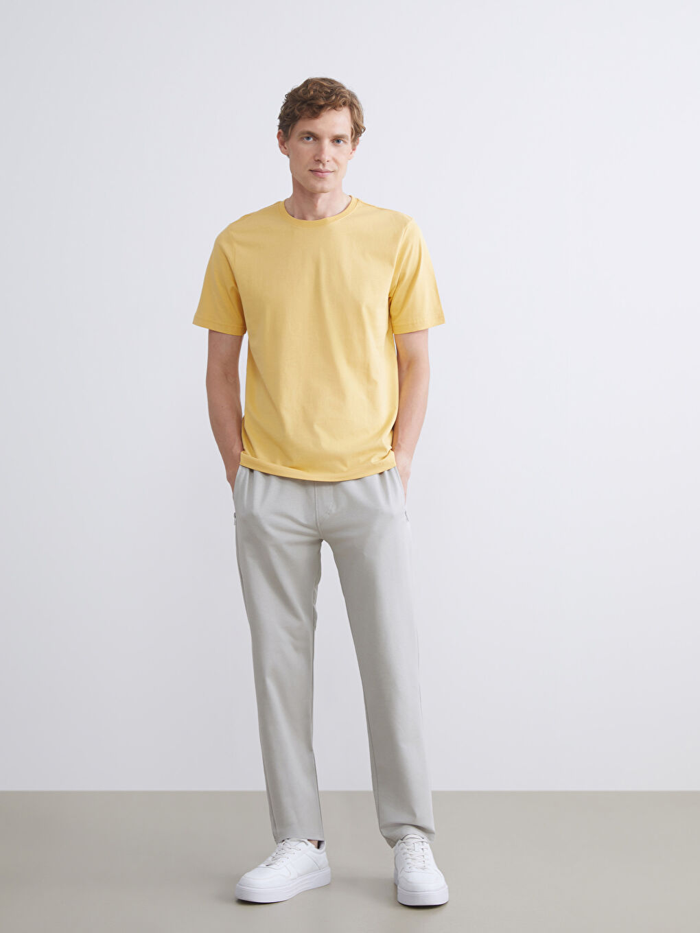 LCWAIKIKI Classic Standard Fit Men's Sweatpants -W52056Z8-ZM2