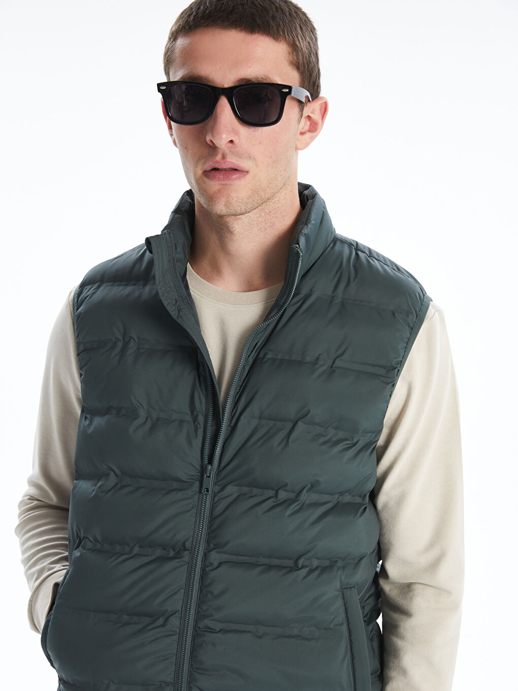 LCW Vision Standard Fit Funnel Neck Men's Puffer Gilet -W52071Z8-GQV