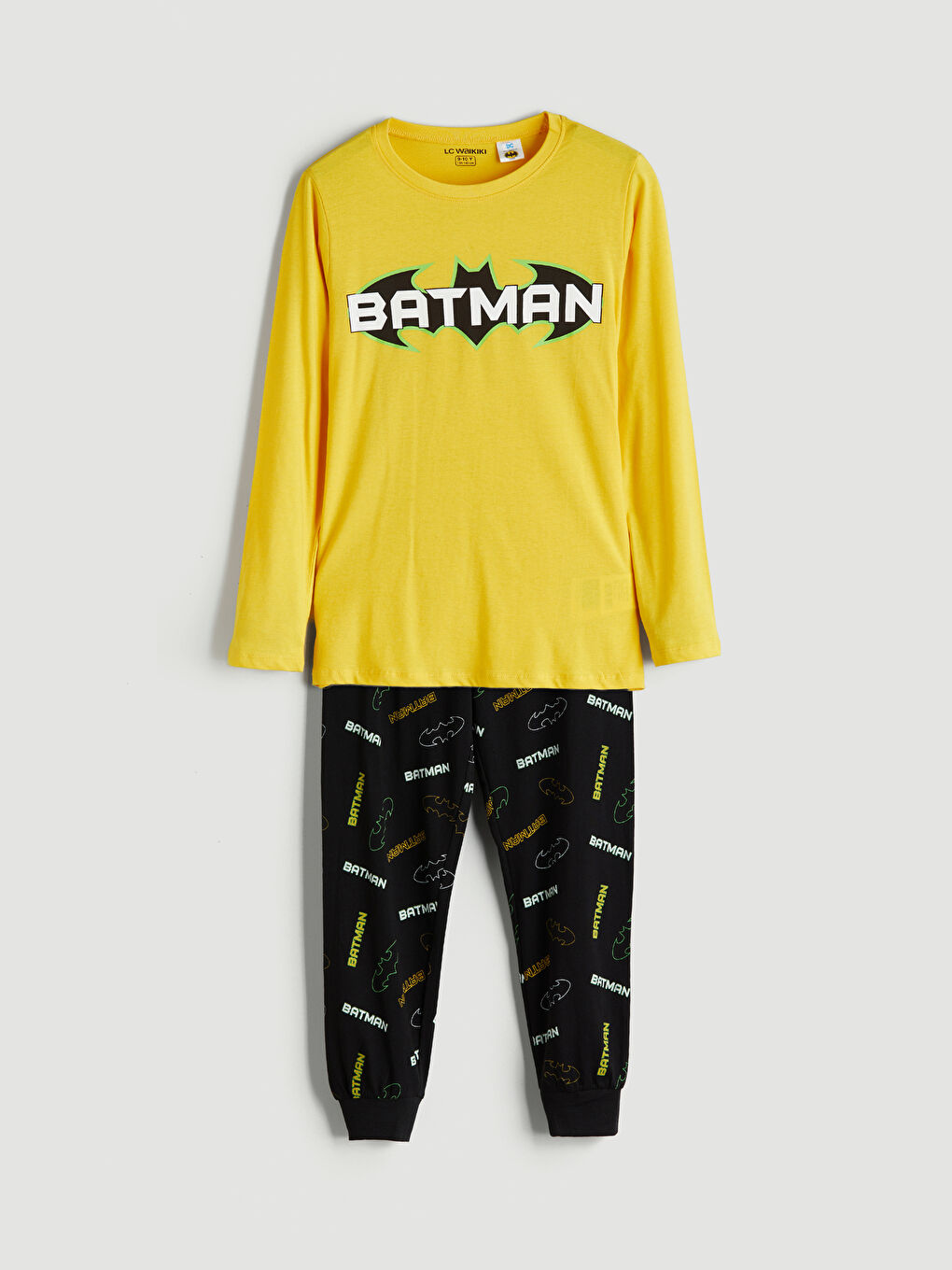 LCW Kids Crew Neck Batman Printed Long Sleeve Boys' Pyjama Set -W52090Z4-FUV