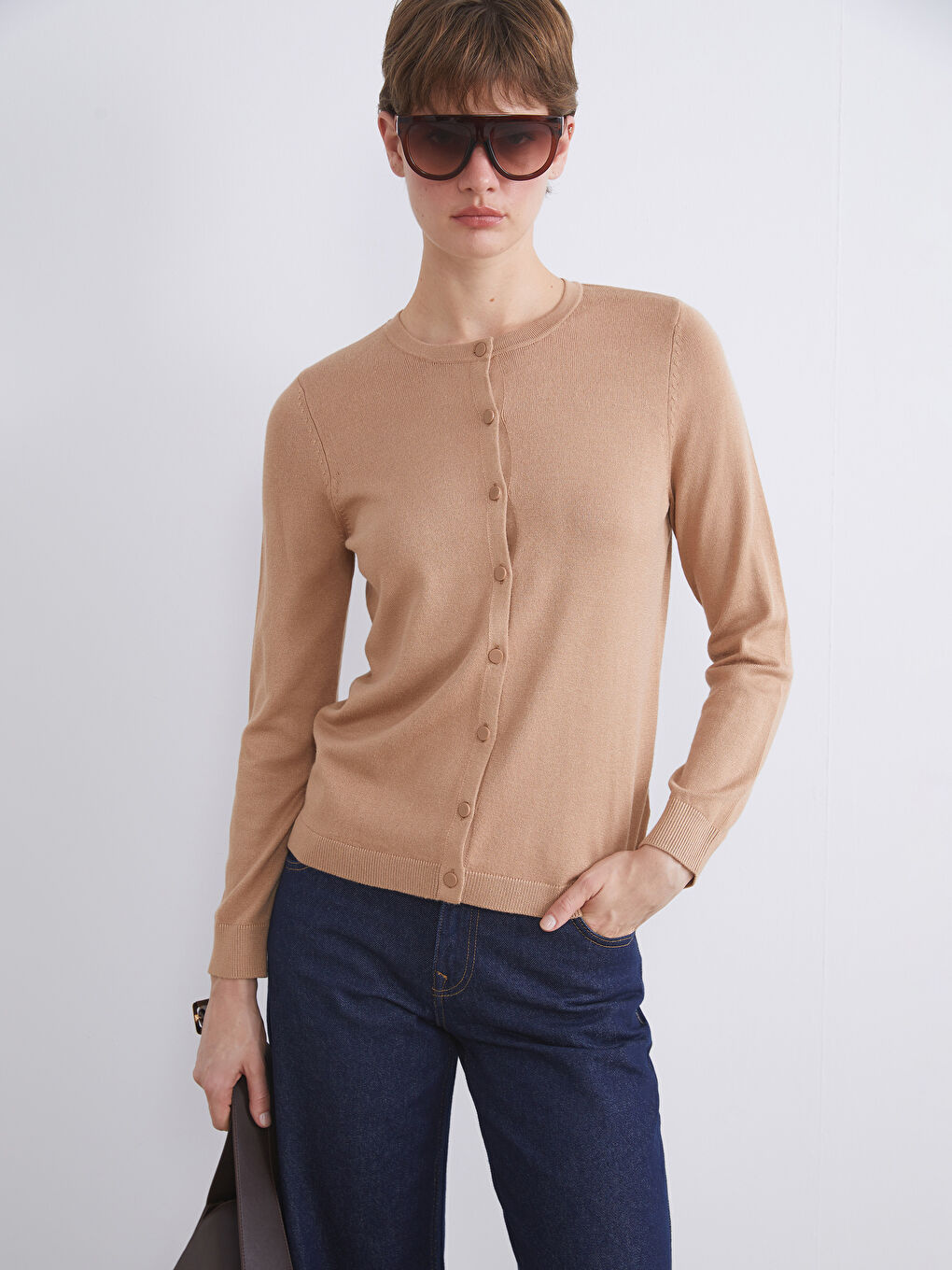 LCWAIKIKI Classic Crew Neck Women's Knitwear Cardigan -W52172Z8-YF2