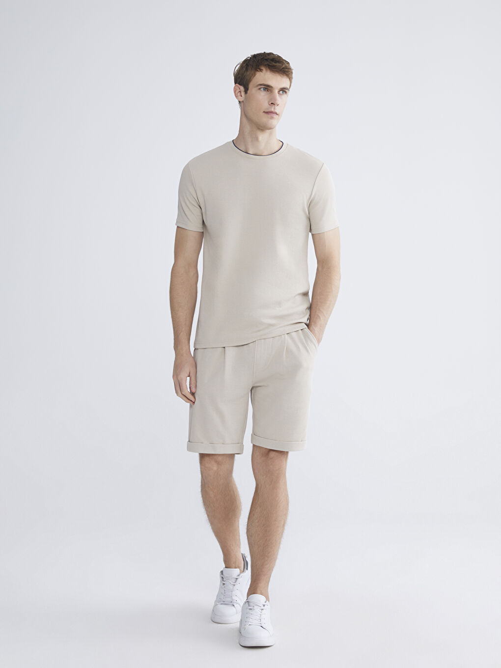 Bej Standart Kalıp Erkek Şort-1