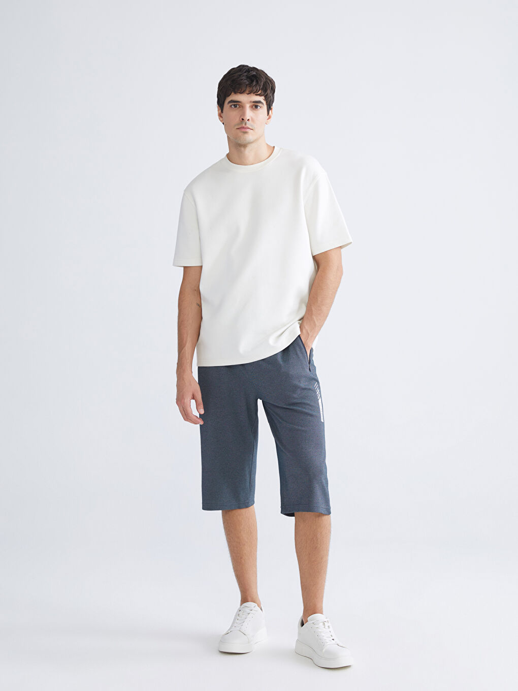 Lacivert Standart Kalıp Erkek Bermuda Şort-1