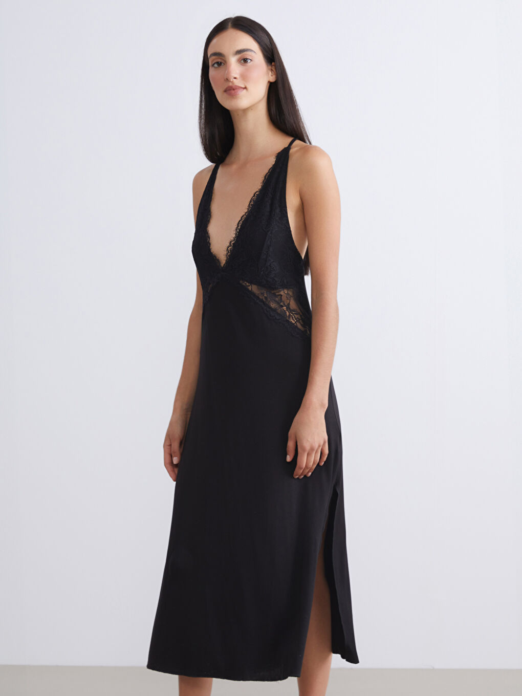 V-Neck Lace Detailed Strappy Women's Fancy Nightdress-2