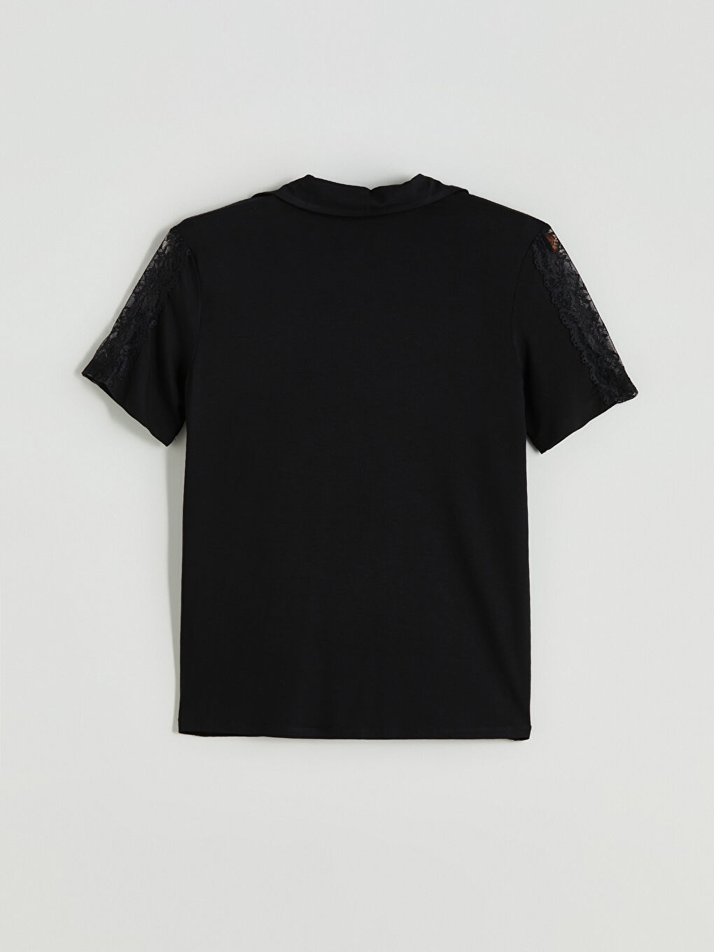 Siyah Gömlek Yaka Dantel Detaylı Kadın Pijama Üstü-1