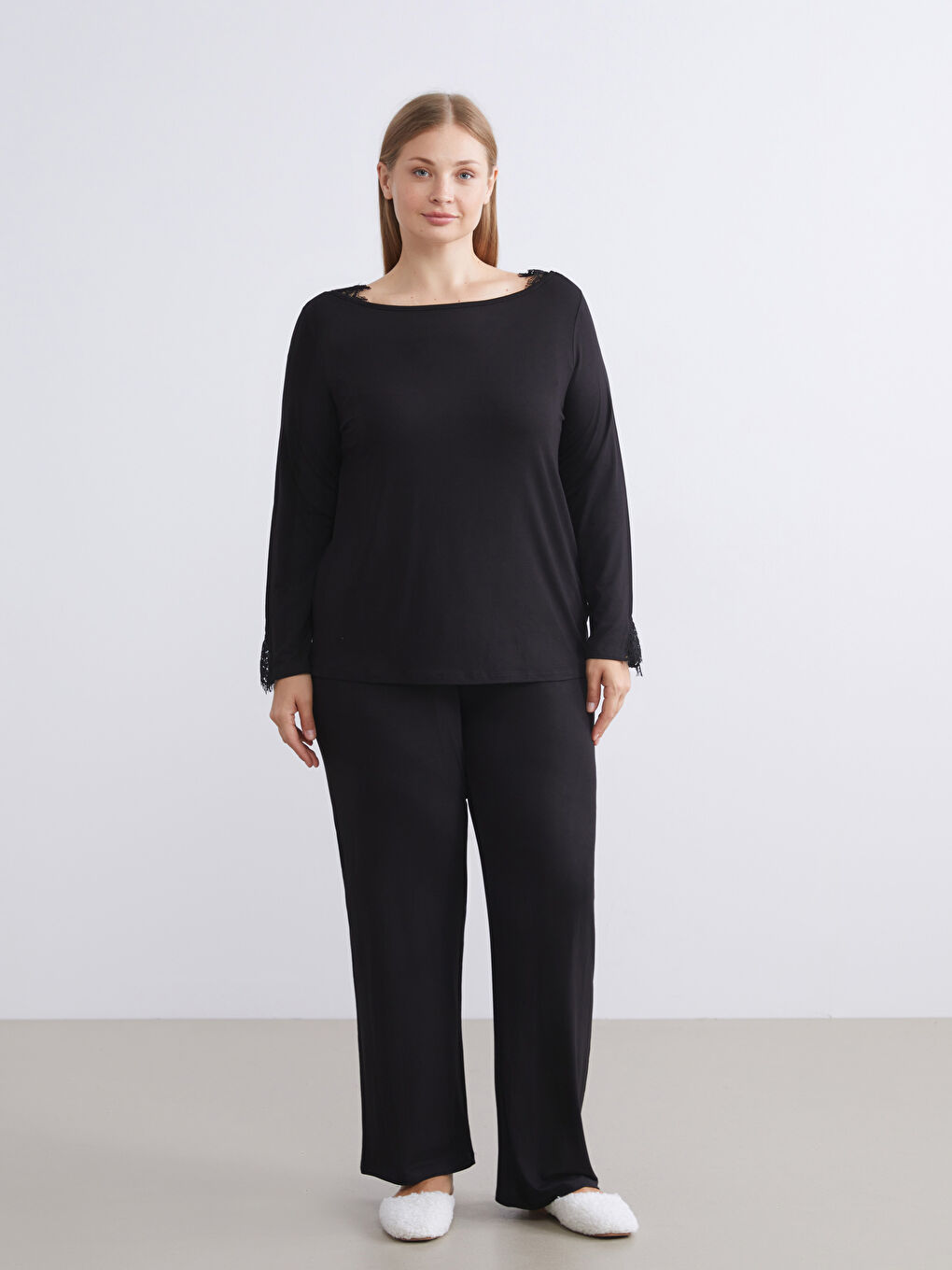 Crew Neck Women's Pyjama Set