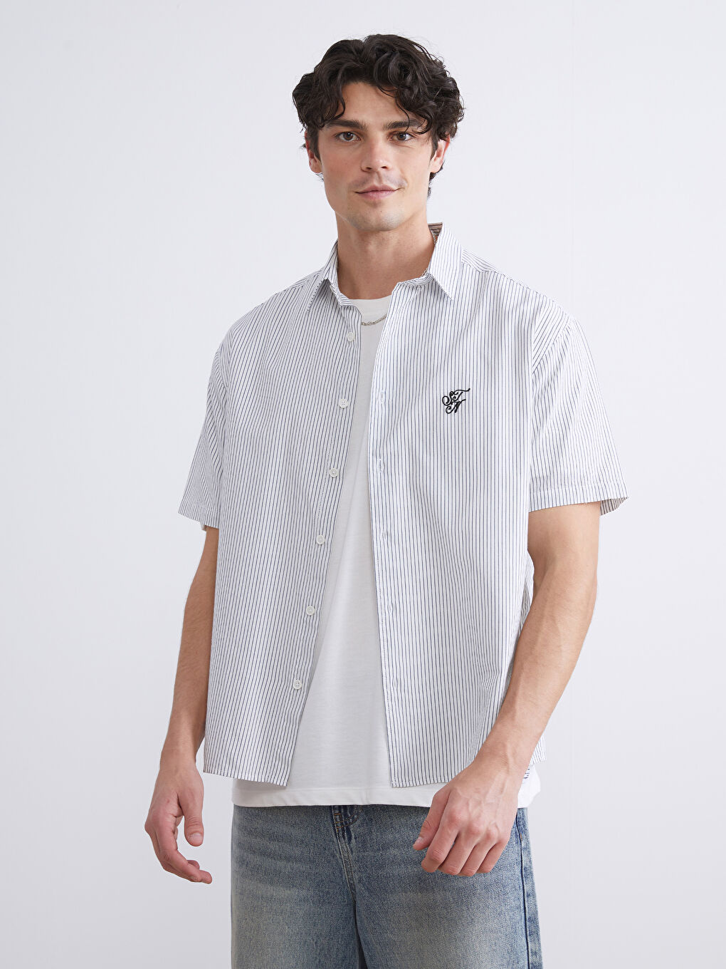 Siyah Regular Fit Kısa Kollu Çizgili Poplin Erkek Gömlek