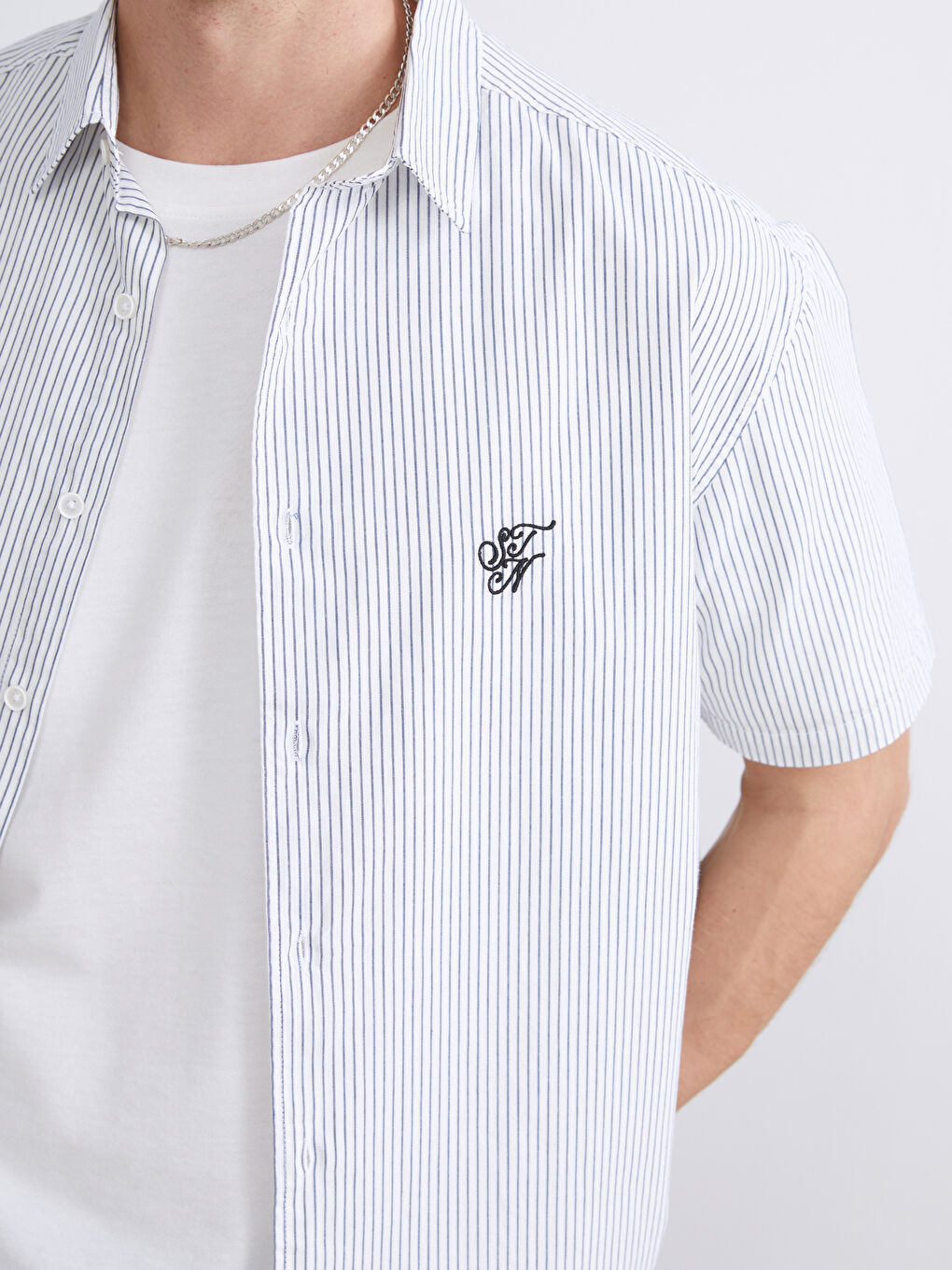 Siyah Regular Fit Kısa Kollu Çizgili Poplin Erkek Gömlek-2