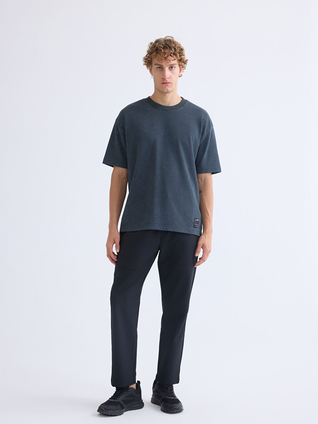 سويت شيرت كم قصير بياقة دائرية للرجال-3