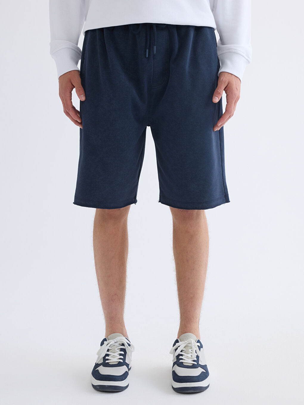 Lacivert Rahat Kalıp Erkek Şort-1