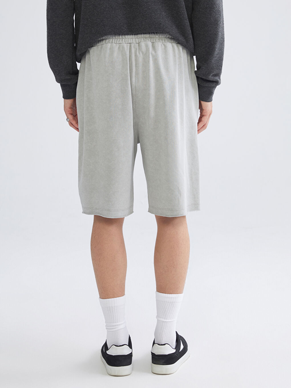 Gri Rahat Kalıp Erkek Şort-3